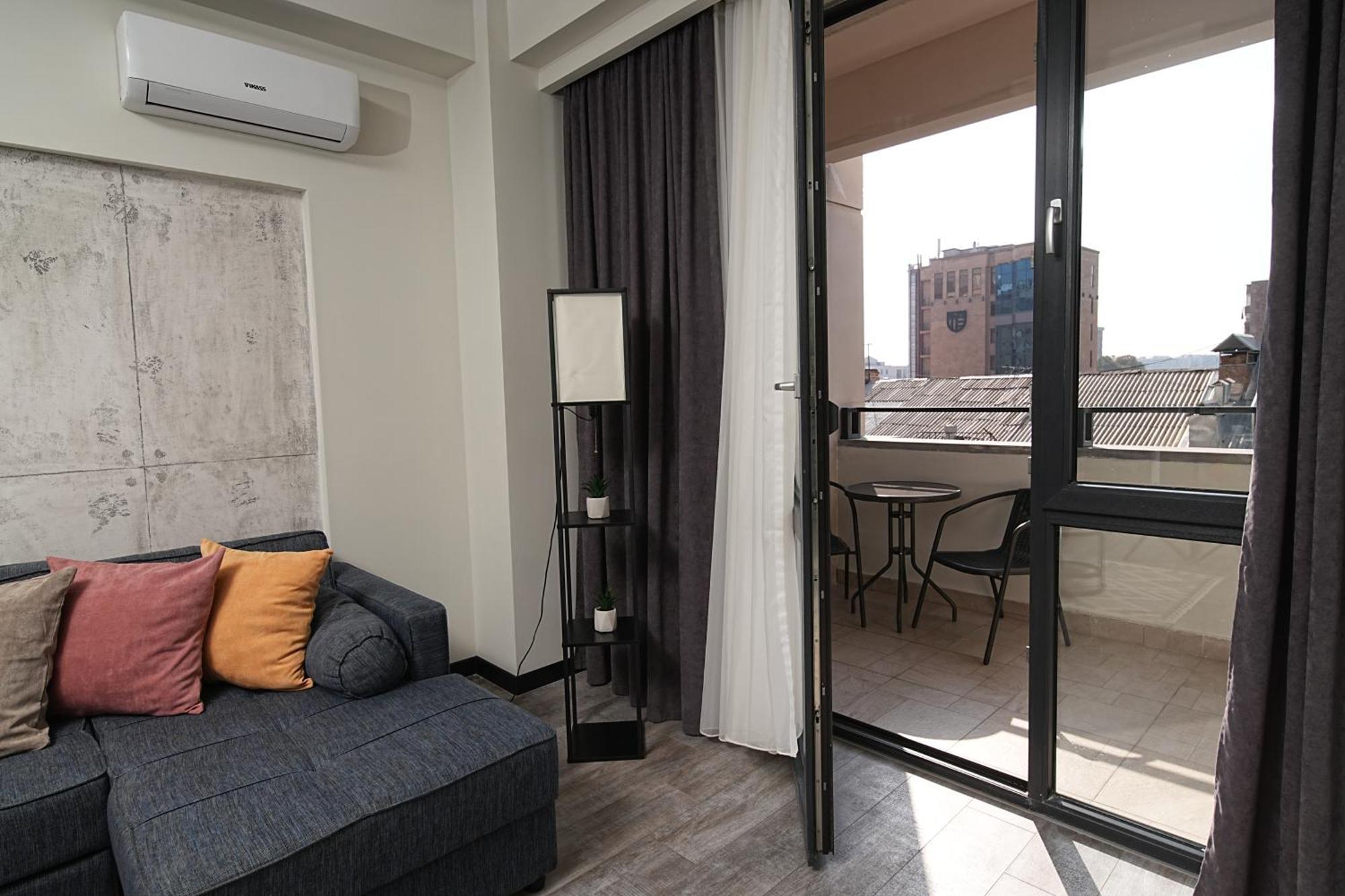 יירבאן Sweet Home Apart-Hotel מראה חיצוני תמונה